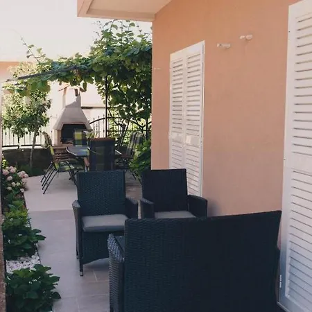 Sunny Garden * Brodarica (Sibenik-Knin)