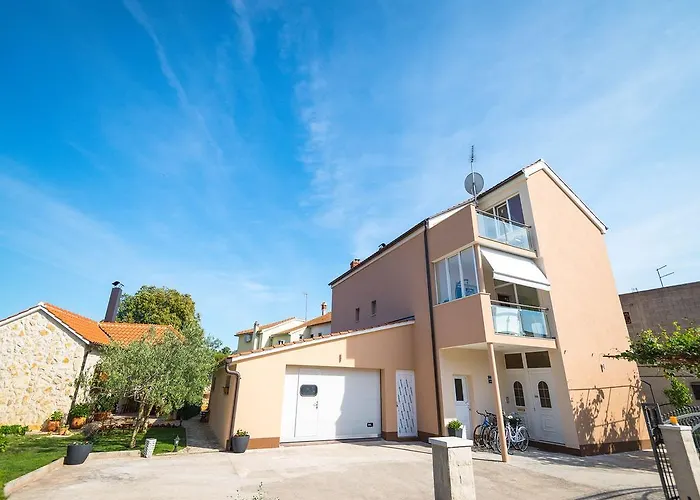 Apartman Sunny Garden Brodarica (Sibenik-Knin)