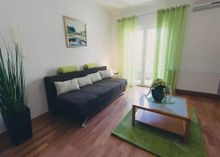 Apartament Sunny Garden *