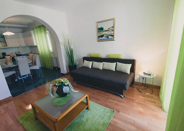 Sunny Garden Apartman